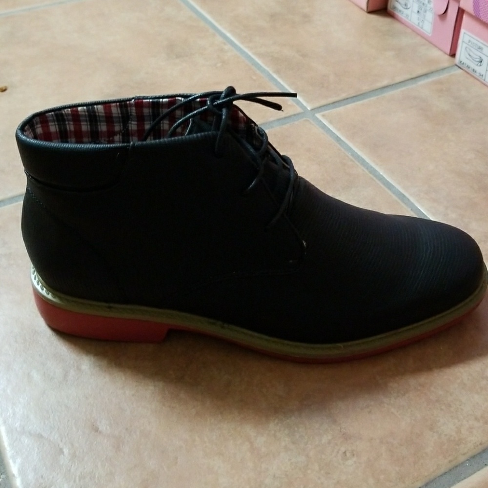 Black men's shoe